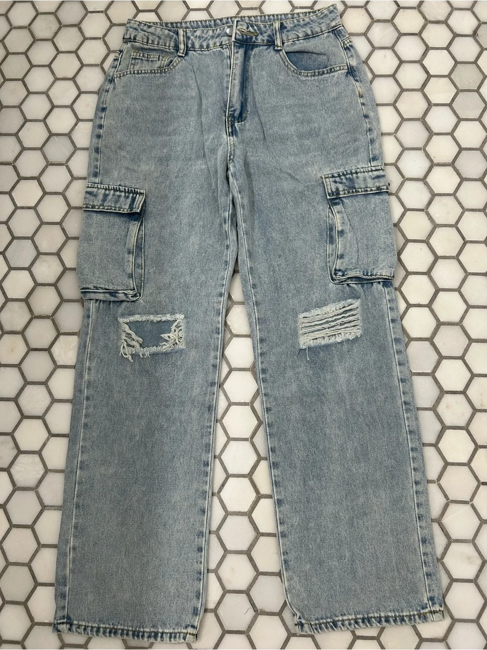 Light Blue Straight Cargo Jeans with Knee Distress - Unbranded